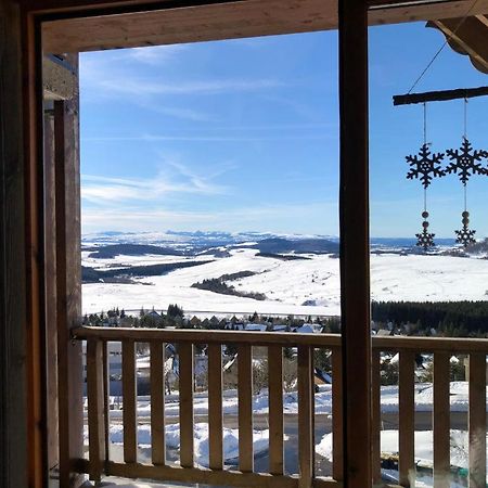 Lama-Gite-Des-Puys T3 Lamado Vue Epoustouflante Sud Avec Grande Terrasse Super Besse Exterior foto