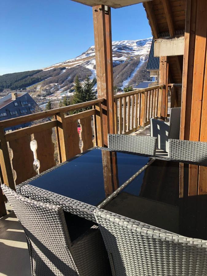Lama-Gite-Des-Puys T3 Lamado Vue Epoustouflante Sud Avec Grande Terrasse Super Besse Exterior foto