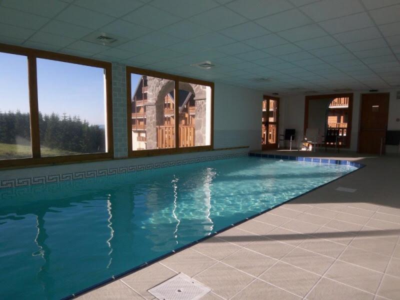 Lama-Gite-Des-Puys T3 Lamado Vue Epoustouflante Sud Avec Grande Terrasse Super Besse Exterior foto